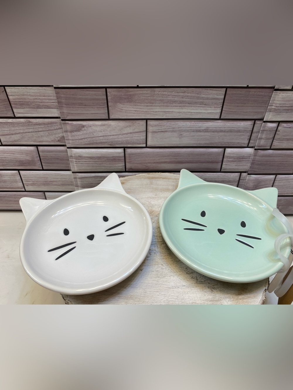 Signature Pet🐱 🐱 Cute cat face dish Mint Green & White 5.5” set of 2 NWT